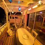 Calme Absolu Et Terrasse A Bastille